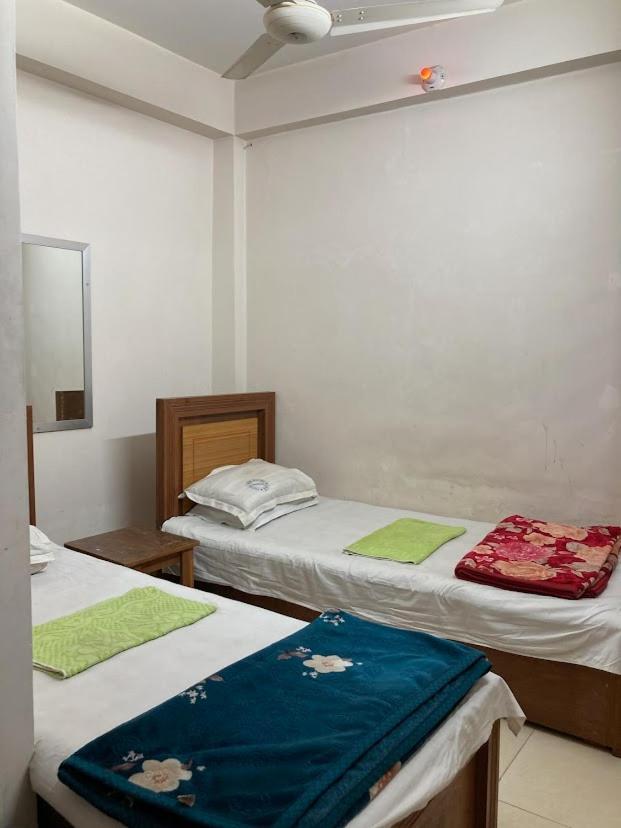 Hotel New Royal Palace Dhanmondi Dakka Kültér fotó